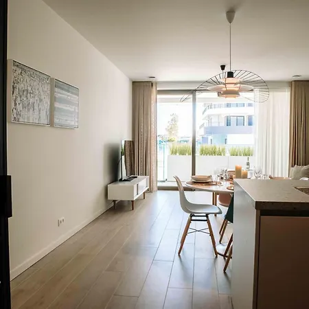 Marie - Nieuw Vlakbij Het Met Terras En Privegarage Ostende