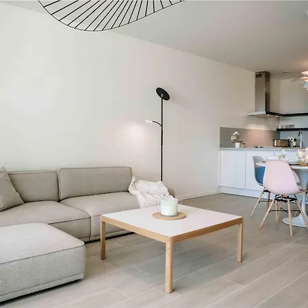 Nieuw Vlakbij Het Met Terras En Privégarage Apartamento *